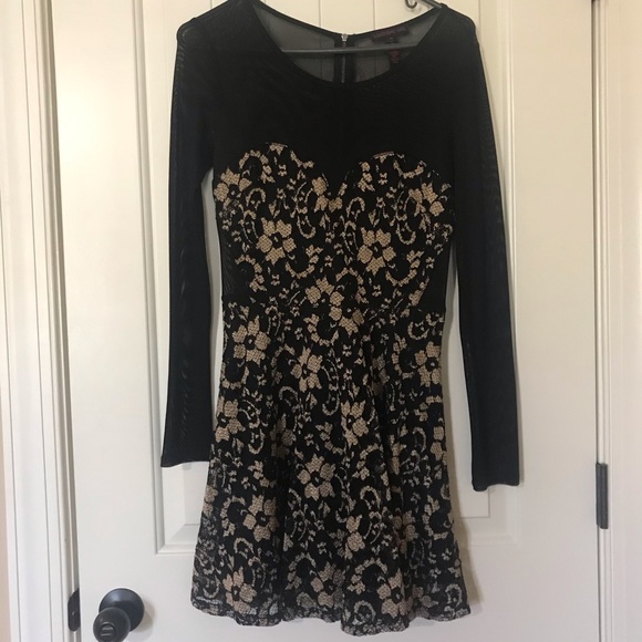 Long sleeve mesh lace dress - Picture 1 of 5